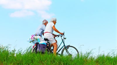 Séniors : 3 indispensables pour prendre soin de soi