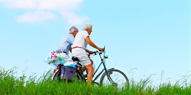 Séniors : 3 indispensables pour prendre soin de soi