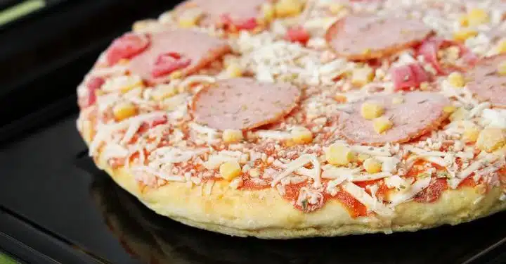 décongeler une pizza cuite