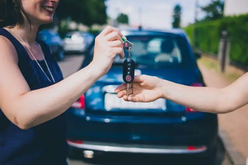 Comment louer une voiture moins chère dans le département de la Réunion