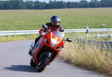 Printemps à deux roues les tendances de l'équipement moto pour une saison inoubliable