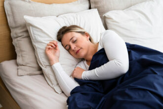 Comment choisir son oreiller selon sa position de sommeil ?