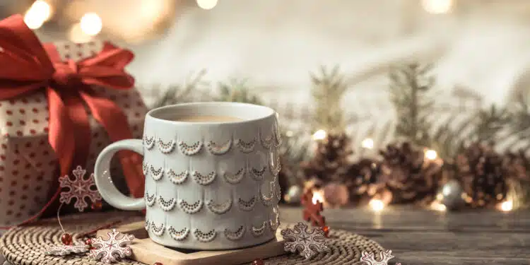 tasse dans une ambiance de Noël