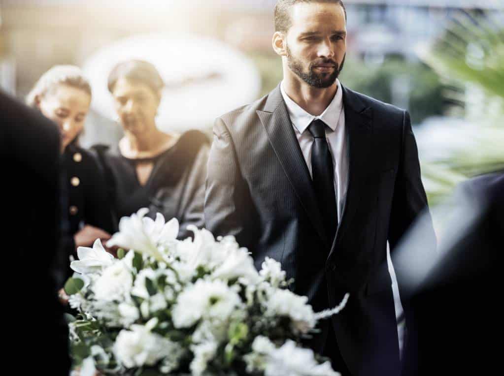 conseils pour gérer les émotions lors des obsèques 